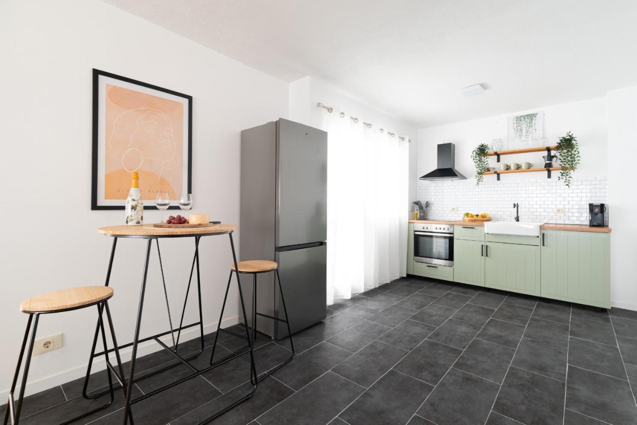 Moderno Apartamento Con Parking Leilighet Vigo Eksteriør bilde