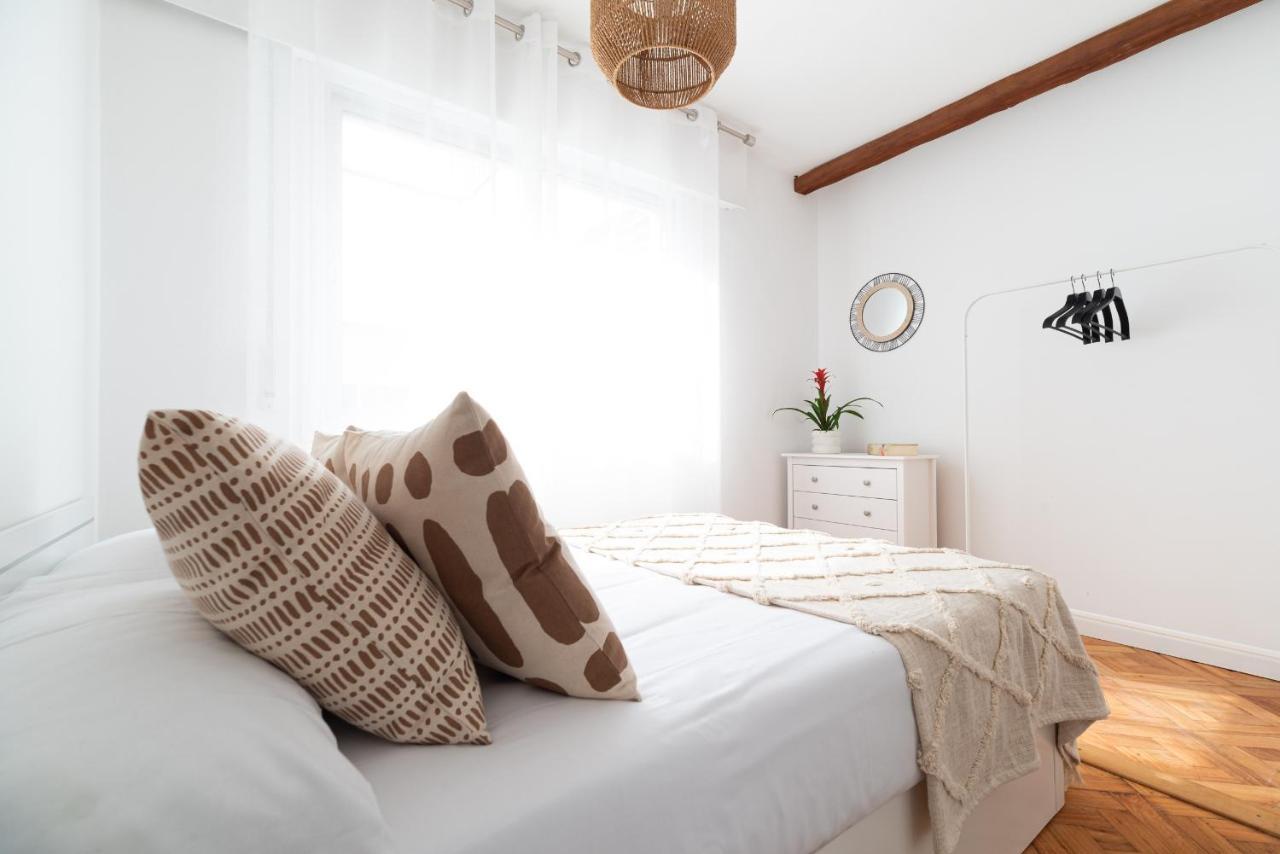 Moderno Apartamento Con Parking Leilighet Vigo Eksteriør bilde